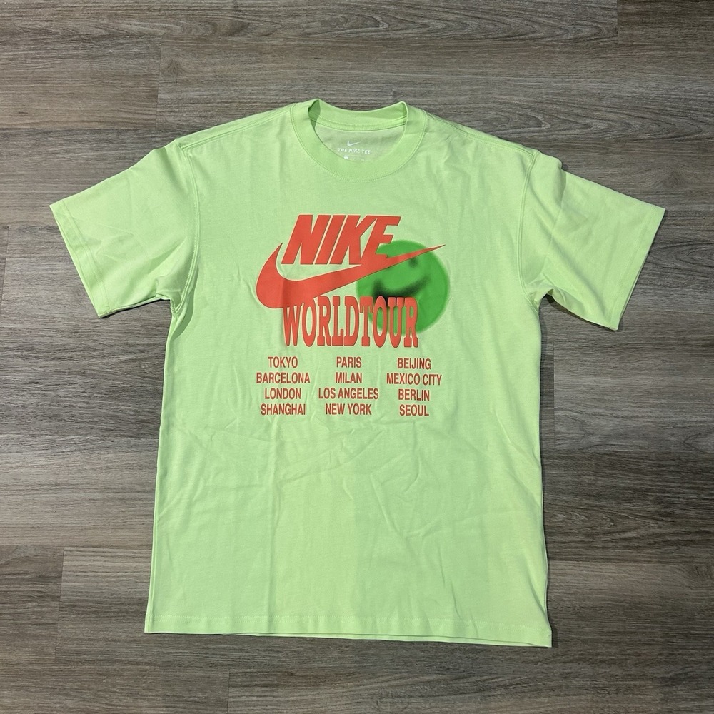 Nike Men's World Tour Liquid Lime T-Shirt DA0937-383 Men's Size Small Never Worn